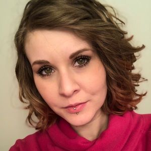 Meet your Posher, Laurelle